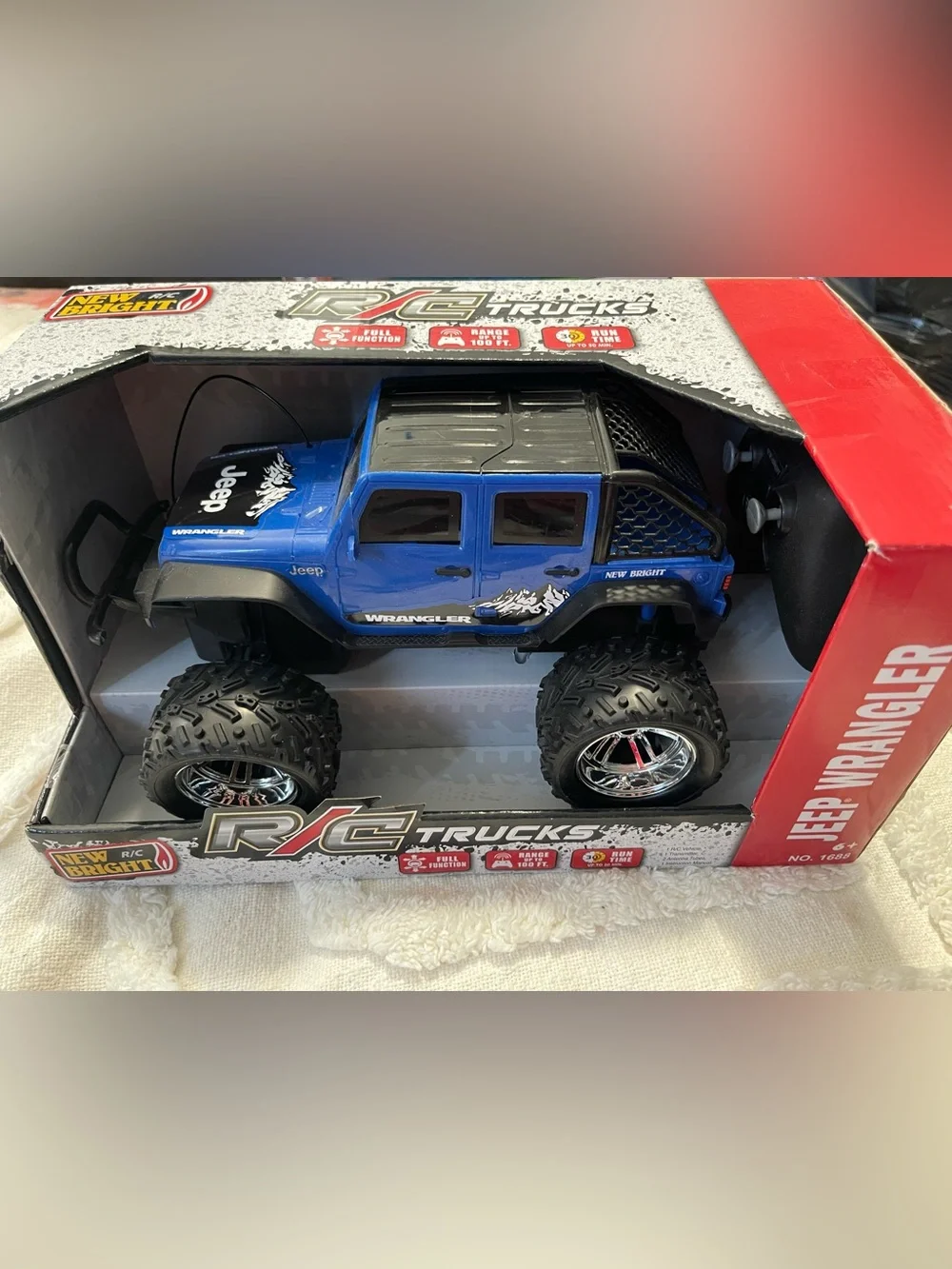 R/C Trucks Jeep Wrangler NIB